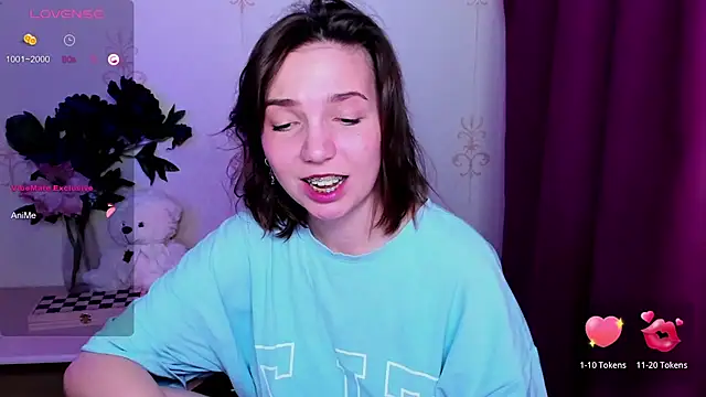 KindHazelHere  online show from April 4, 7:39 am