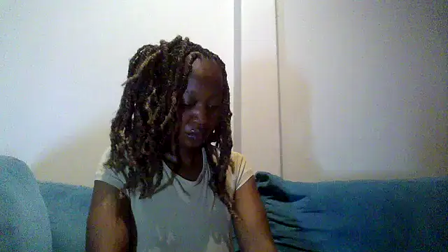 Snapshot of Hardnipples8 chatting on February 28, 11:17 pm Hardnipples8 online show from February 28, 11:17 pm