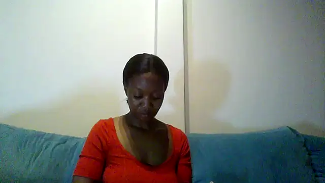Snapshot of Hardnipples8 chatting on April 19, 11:29 pm Hardnipples8 online show from April 19, 11:29 pm