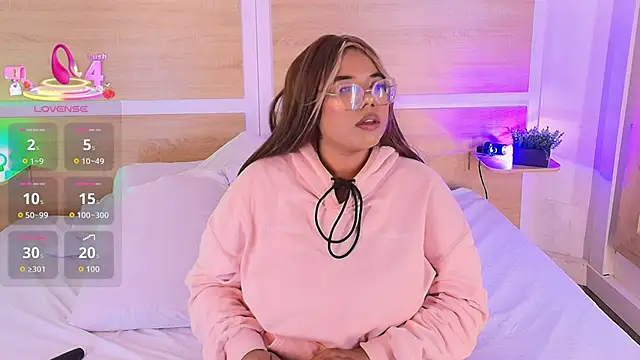  nickypurple  online show from February 10, 7:18 pm