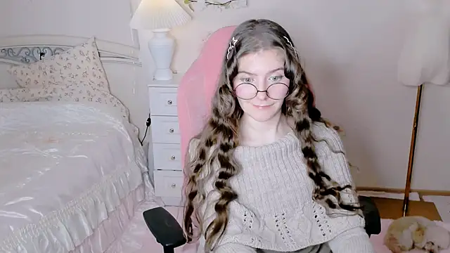 RuthMorse online show from April 21, 8:12 pm