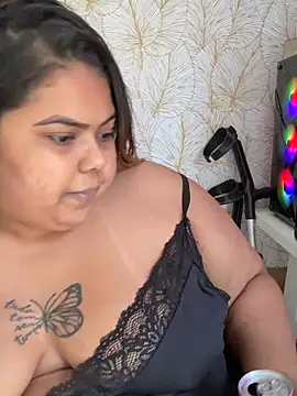 Snapshot of biancabombombbw chatting on April 21, 6:55 pm biancabombombbw online show from April 21, 6:55 pm
