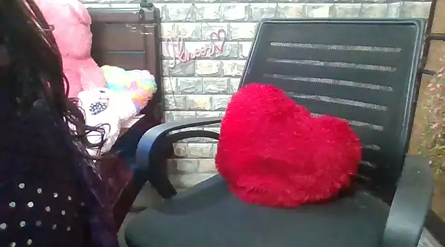 Snapshot of Sexy_iknoor chatting on January 17, 11:17 am Sexy iknoor online show from January 17, 11:17 am