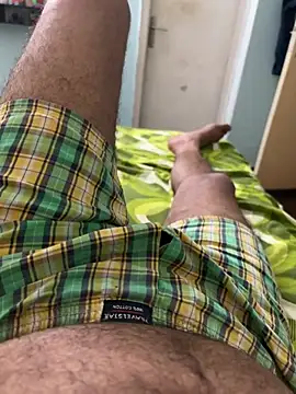 Snapshot of yourheroforfun chatting on April 29, 6:03 pm yourheroforfun online show from April 29, 6:03 pm