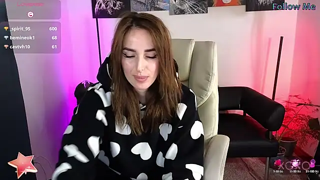 xx adrihanna xx online show from March 4, 8:05 pm