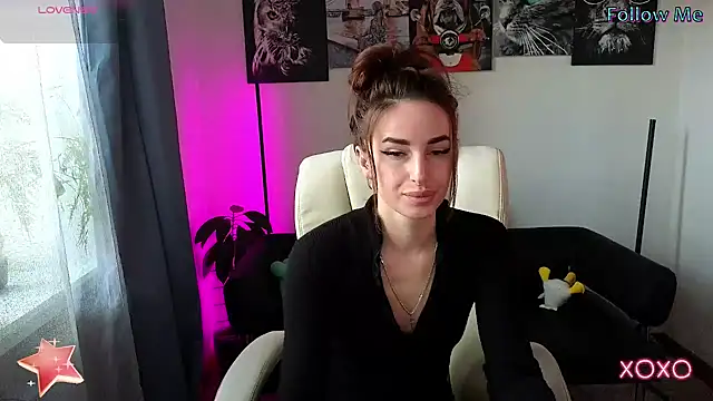 xx adrihanna xx online show from March 19, 1:40 pm