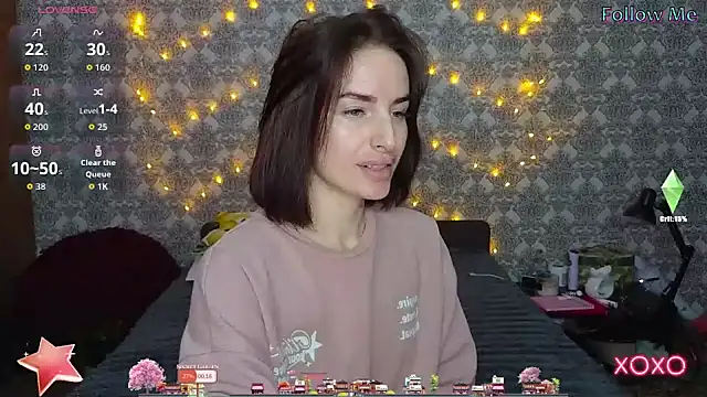 xx adrihanna xx online show from November 5, 7:30 am