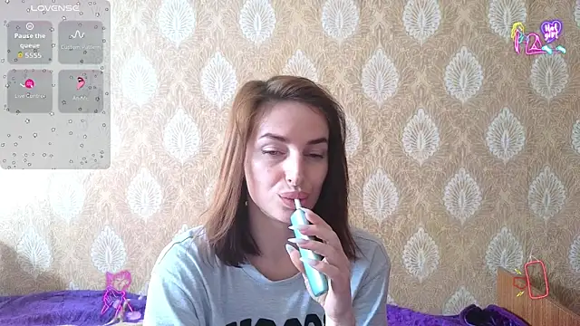 xx adrihanna xx online show from March 10, 6:18 am