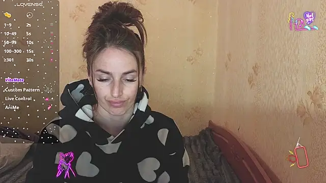 Snapshot of xx_adrihanna_xx chatting on April 26, 4:15 pm xx adrihanna xx online show from April 26, 4:15 pm