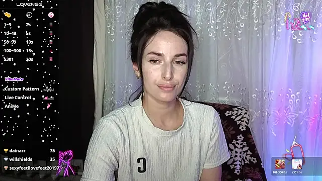 Snapshot of xx_adrihanna_xx chatting on May 8, 6:24 pm xx adrihanna xx online show from May 8, 6:24 pm