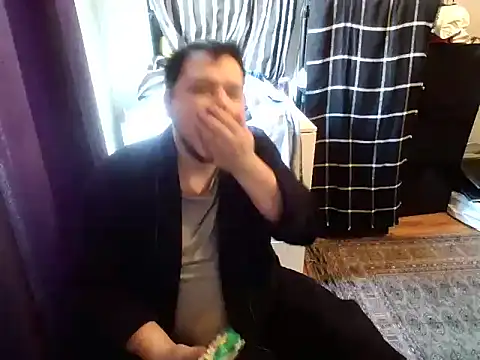 Snapshot of Bebemickey75 chatting on March 15, 3:27 pm Bebemickey75 online show from March 15, 3:27 pm