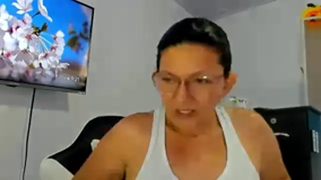 Angelblue  online show from April 18, 2:21 pm