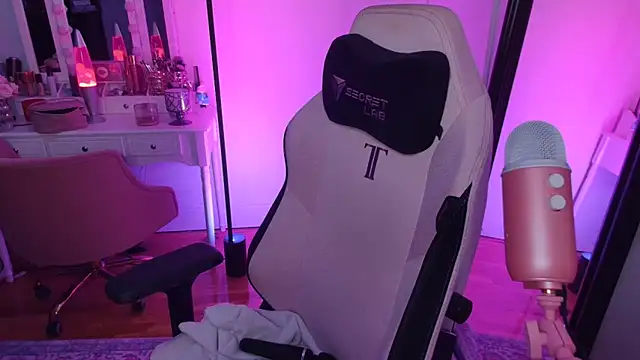 rachelbrooksxx online show from March 21, 5:49 pm