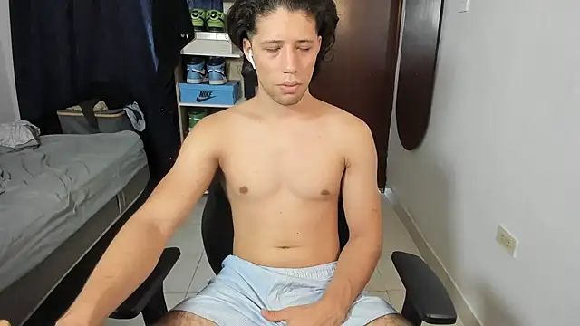 imtonny19 online show from February 13, 5:42 pm