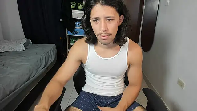 imtonny19 online show from June 19, 12:04 am