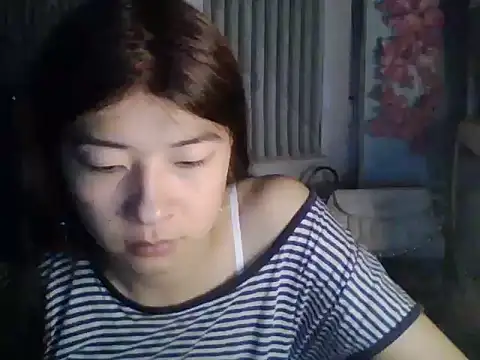 CarlyJoy online show from June 4, 4:02 pm