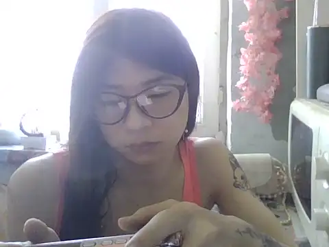 CarlyJoy online show from June 7, 10:41 am