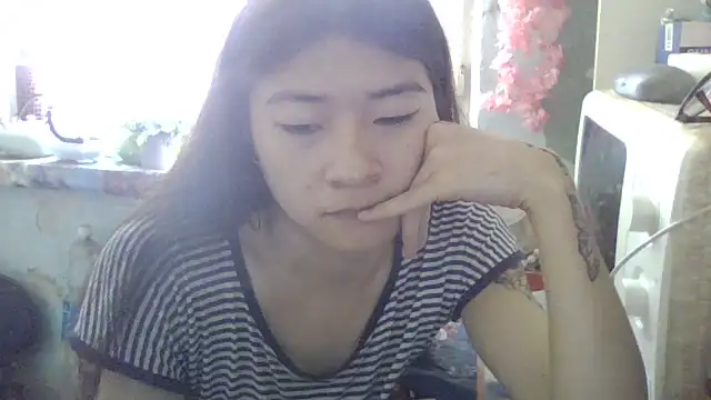 Snapshot of CarlyJoy chatting on June 23, 11:08 am CarlyJoy online show from June 23, 11:08 am