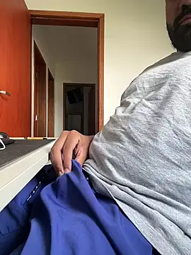 Snapshot of Tintola chatting on January 15, 5:38 pm Tintola online show from January 15, 5:38 pm