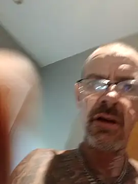 deepstroker42071 online show from January 9, 3:09 am