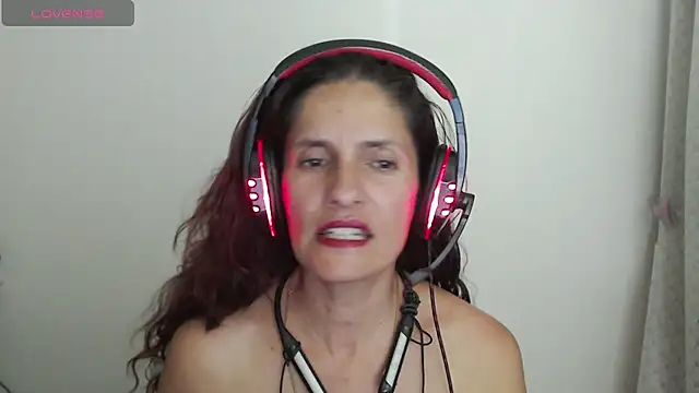 Snapshot of catalina_duran1 chatting on May 16, 4:20 am catalina duran1 online show from May 16, 4:20 am