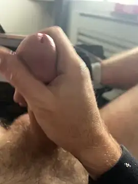 Snapshot of BIGDICK3202 chatting on December 13, 12:28 pm BIGDICK3202 online show from December 13, 12:28 pm