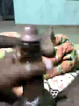 Snapshot of SILENT_FUCKER_01 chatting on December 16, 7:43 pm SILENT FUCKER 01 online show from December 16, 7:43 pm