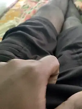 Snapshot of SILENT_FUCKER_01 chatting on February 18, 6:04 am SILENT FUCKER 01 online show from February 18, 6:04 am