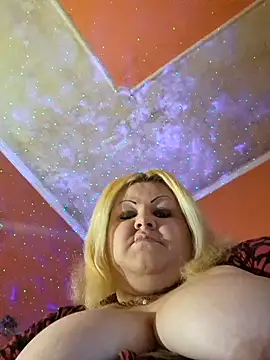 Snapshot of ducicsajsziii chatting on January 25, 12:16 pm ducicsajsziii online show from January 25, 12:16 pm