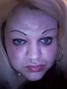 Snapshot of ducicsajsziii chatting on January 30, 9:36 pm ducicsajsziii online show from January 30, 9:36 pm