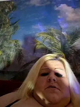 Snapshot of ducicsajsziii chatting on February 9, 12:08 pm ducicsajsziii online show from February 9, 12:08 pm