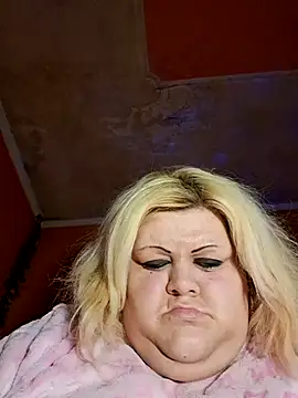 Snapshot of ducicsajsziii chatting on February 20, 3:30 pm ducicsajsziii online show from February 20, 3:30 pm