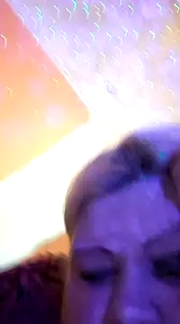 Snapshot of ducicsajsziii chatting on February 20, 8:14 pm ducicsajsziii online show from February 20, 8:14 pm