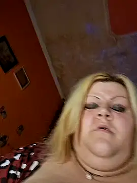 Snapshot of ducicsajsziii chatting on February 21, 8:49 pm ducicsajsziii online show from February 21, 8:49 pm