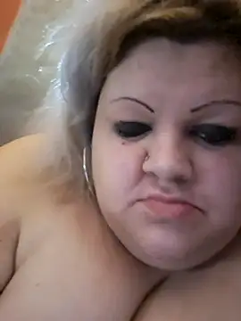 Snapshot of ducicsajsziii chatting on September 24, 10:13 pm ducicsajsziii online show from September 24, 10:13 pm