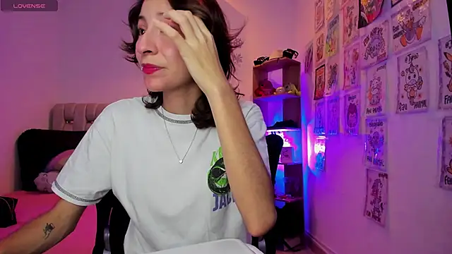 Gorgeous Team online show from March 1, 8:10 pm