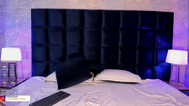 Snapshot of Gaby_Blaze chatting on March 18, 10:04 pm Gaby Blaze online show from March 18, 10:04 pm