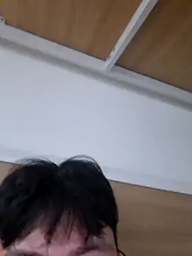 Snapshot of Gwencloudy chatting on May 15, 3:52 pm Gwencloudy online show from May 15, 3:52 pm