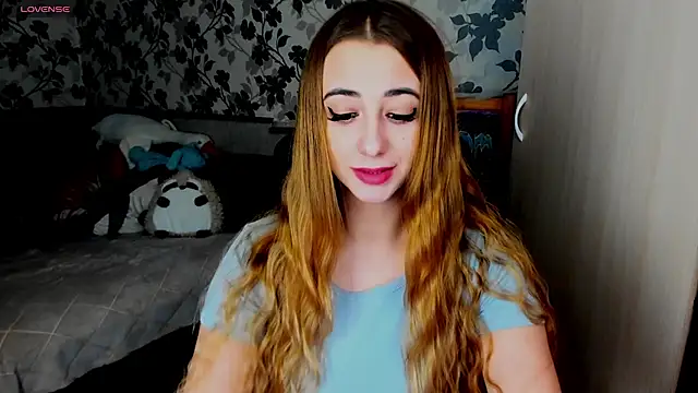 Snapshot of weakness4u chatting on February 8, 4:47 am weakness4u online show from February 8, 4:47 am