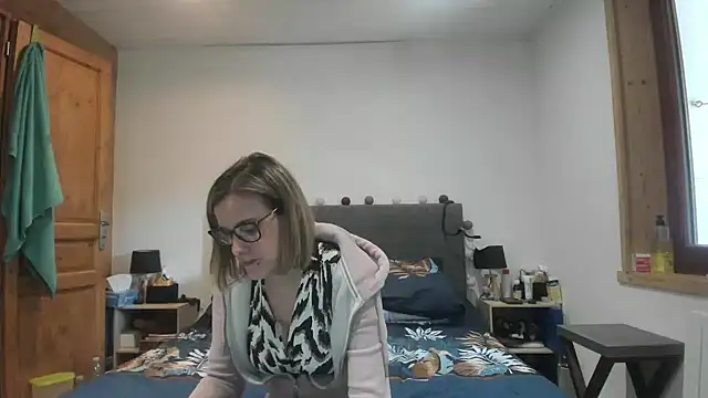 Snapshot of Madame_Callie chatting on May 12, 1:08 pm Madame Callie online show from May 12, 1:08 pm