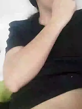 Snapshot of bruna_safadinhaa chatting on January 11, 3:52 pm bruna safadinhaa online show from January 11, 3:52 pm