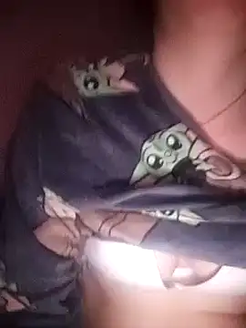 Snapshot of bruna_safadinhaa chatting on January 19, 8:50 am bruna safadinhaa online show from January 19, 8:50 am