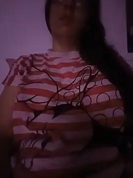 Snapshot of bruna_safadinhaa chatting on June 3, 7:00 am bruna safadinhaa online show from June 3, 7:00 am