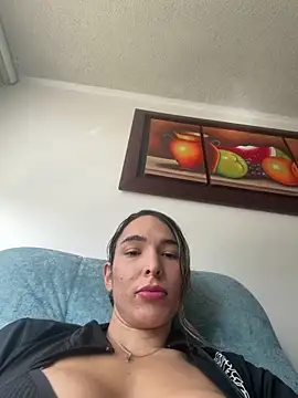 Snapshot of Niky_777 chatting on February 20, 7:47 pm Niky 777 online show from February 20, 7:47 pm