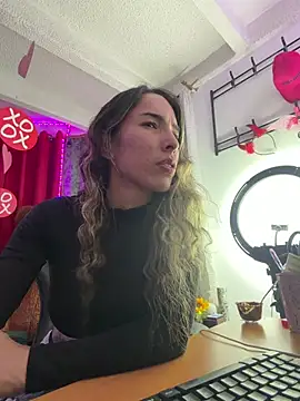 Snapshot of Niky_777 chatting on March 2, 11:44 pm Niky 777 online show from March 2, 11:44 pm