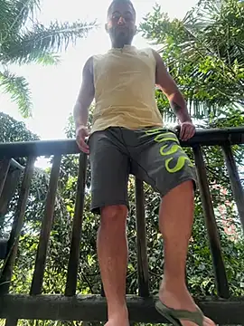 Snapshot of Juan_Castano chatting on December 8, 9:30 pm Juan Castano online show from December 8, 9:30 pm