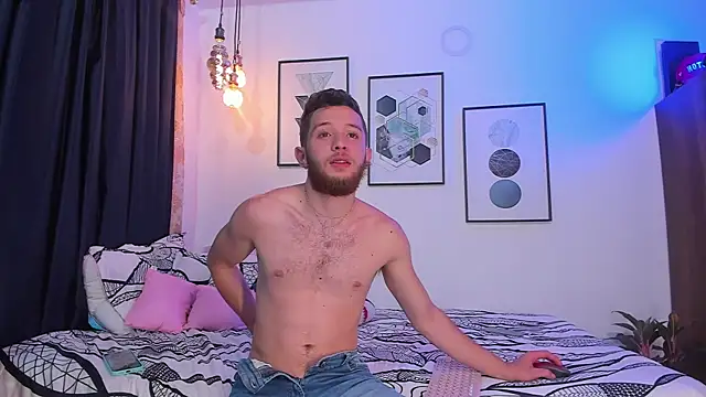 Snapshot of Juan_Castano chatting on December 14, 11:39 am Juan Castano online show from December 14, 11:39 am