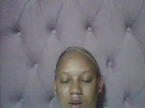 Snapshot of ShooingBunch chatting on October 9, 2:31 am ShooingBunch online show from October 9, 2:31 am