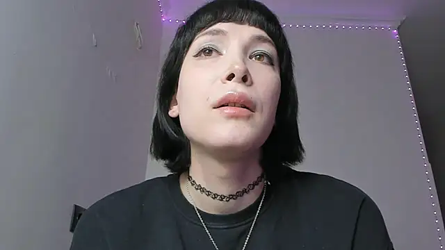 dollmore online show from February 21, 5:20 pm