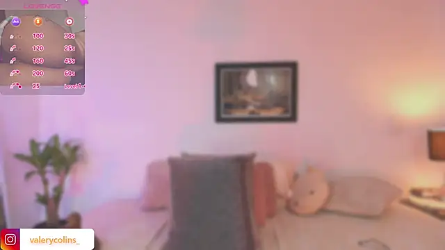 valerycolins online show from April 20, 11:39 pm